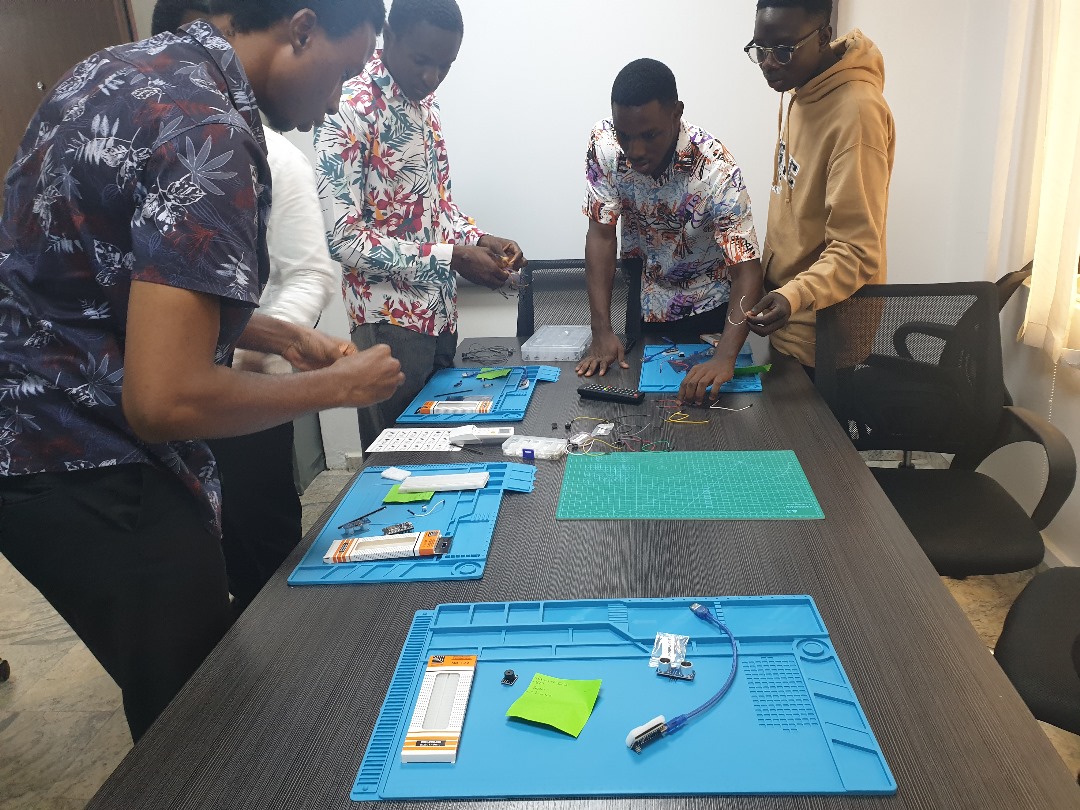 Students in tech lab 1